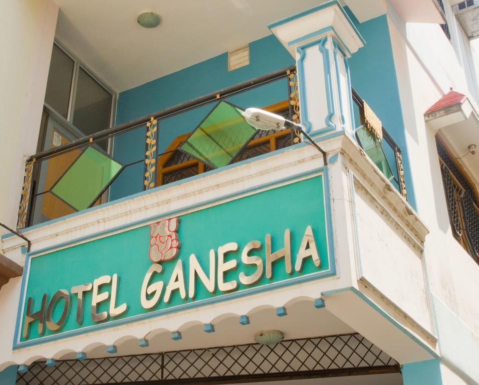 Hotel Ganesha Varanasi Exterior photo